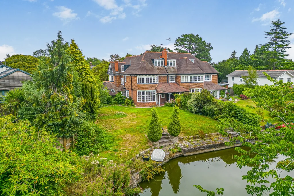 Willowmere, Curzon Park North 1
