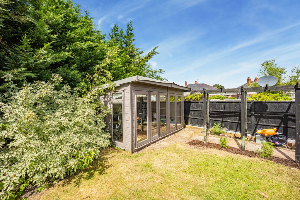20 Lache Park Avenue 43