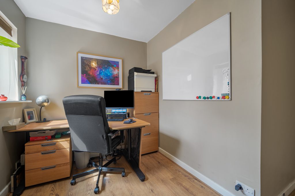 42 Shrewsbury Road 32