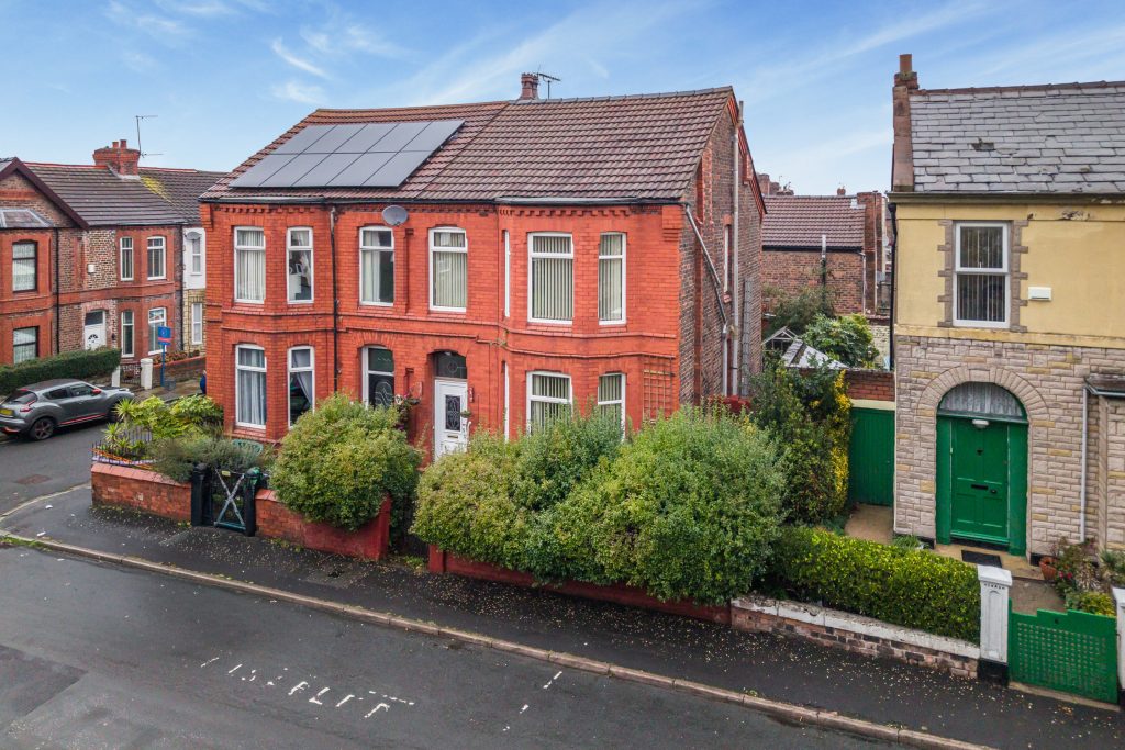 8 Beech Road, Birkenhead