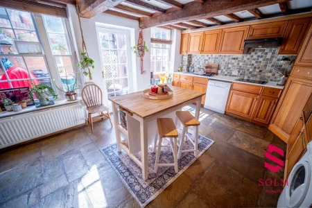 1 White Friars, Chester 8