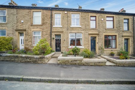 33 Bolton Road North 2