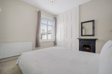 33 Bolton Road North 21