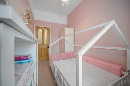 33 Bolton Road North 29