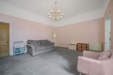 33 Bolton Road North 45