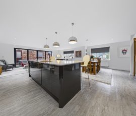01 Kitchen Living Overview