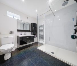 21 En suite Walk in Shower