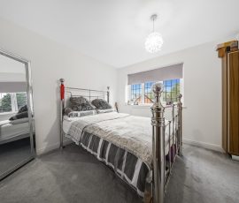 23 Bedroom